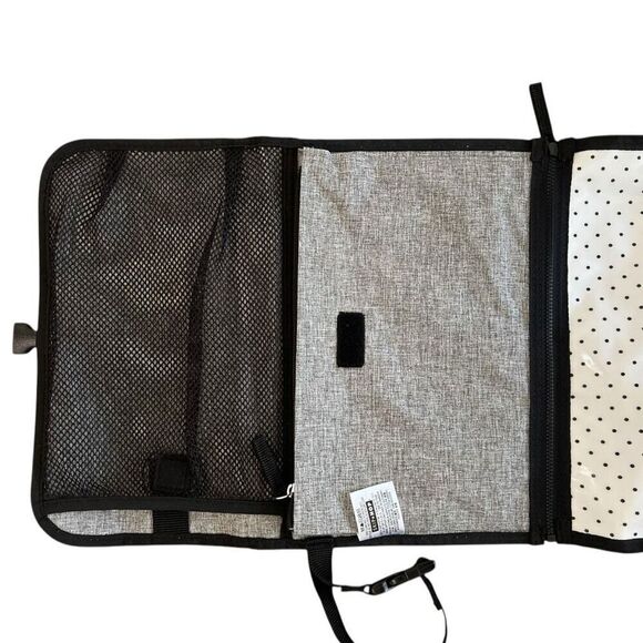 Skip Hop Pronto Baby Unisex Gray Portable Changing Station Cushioned Diaper Pad - Picture 5 of 8